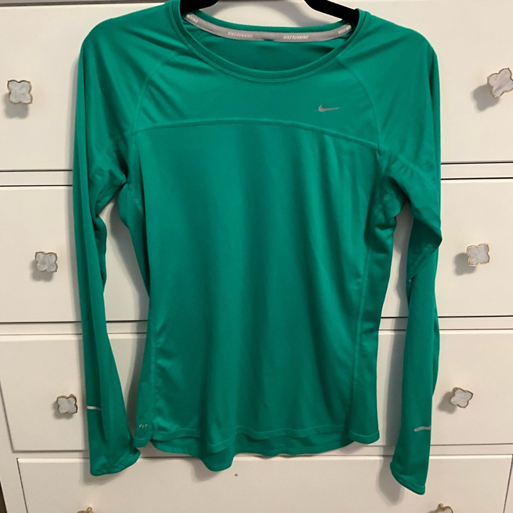 Nike Green Fitted Long Sleeve Tee